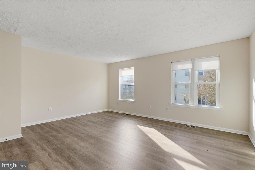 Image 6 of property listing at 14 OAKSIDE LN, Indian Head, MD 20640