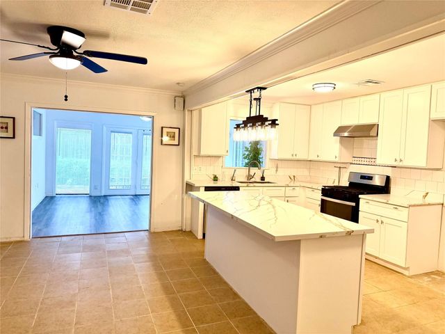 4128 Bissonnet Street, Houston, TX 77005