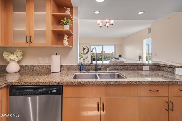 13700 Marina Pointe Drive Unit 816, Marina Del Rey, CA 90292