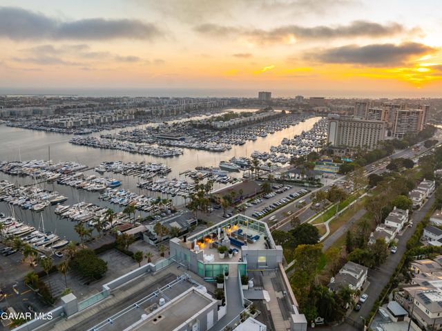 13700 Marina Pointe Drive Unit 816, Marina Del Rey, CA 90292