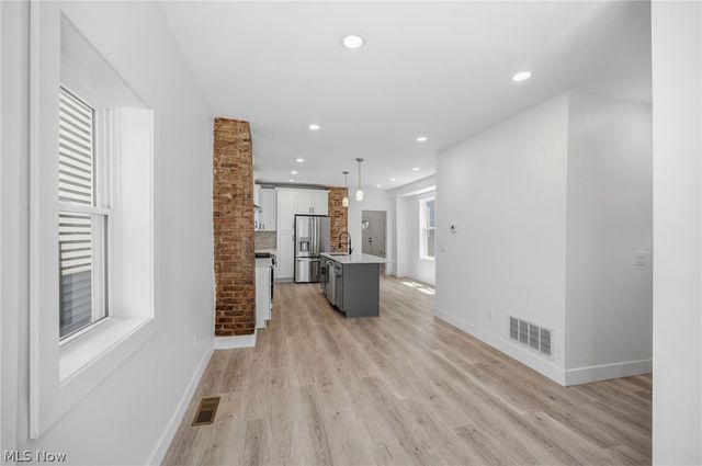 1852 W 47th Street, Cleveland, OH 44102