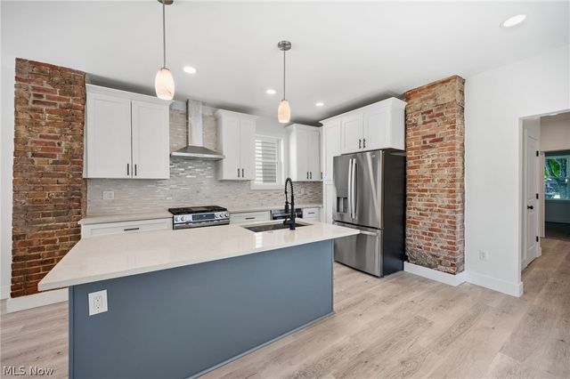 1852 W 47th Street, Cleveland, OH 44102
