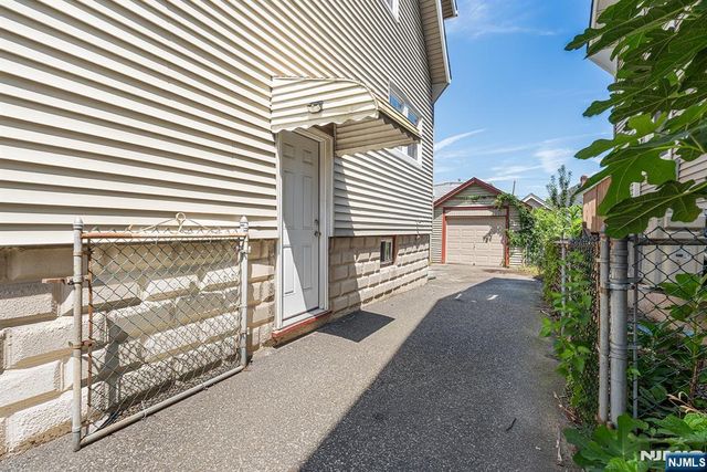 475 Nelson Avenue, Cliffside Park, NJ 07010