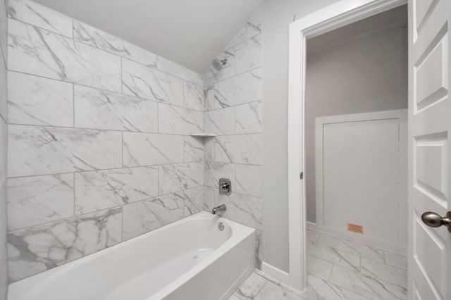 352 Ice Shore Trail, Dayton, TX 77535