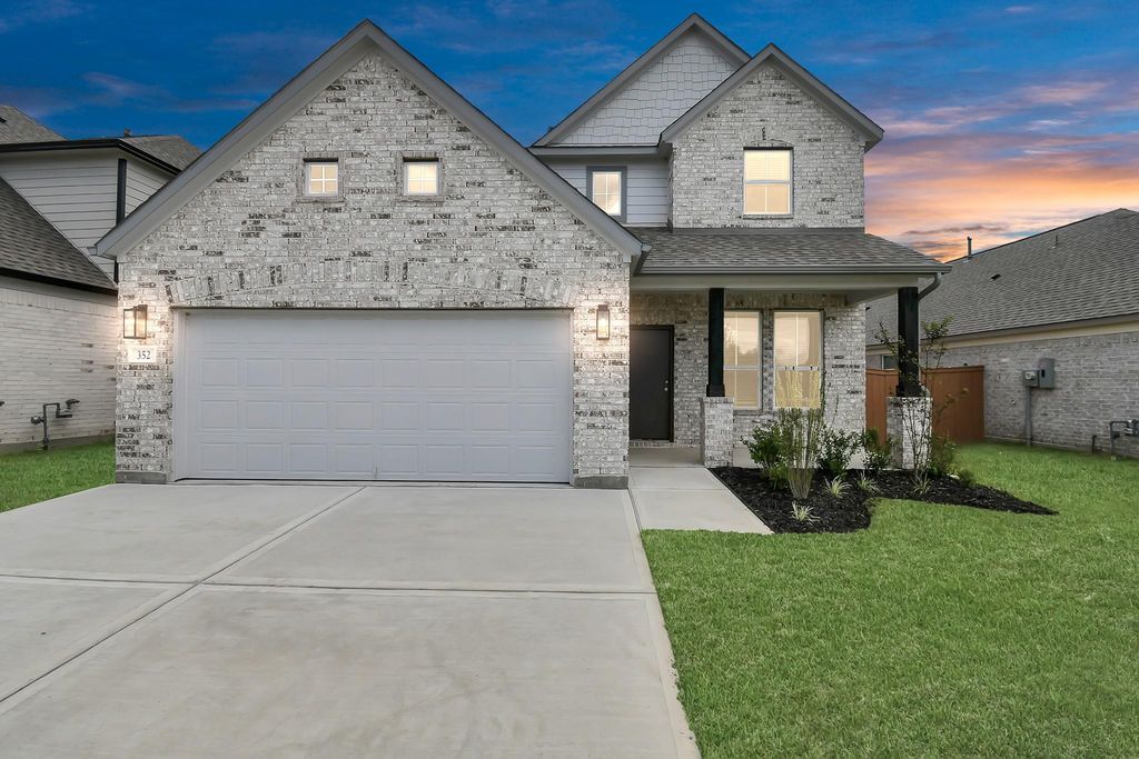352 Ice Shore Trail, Dayton, TX 77535
