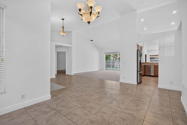 9175 NW 41st Manor, Coral Springs, FL 33065