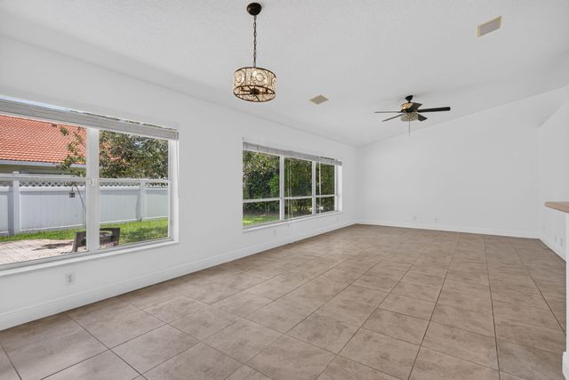 9175 NW 41st Manor, Coral Springs, FL 33065
