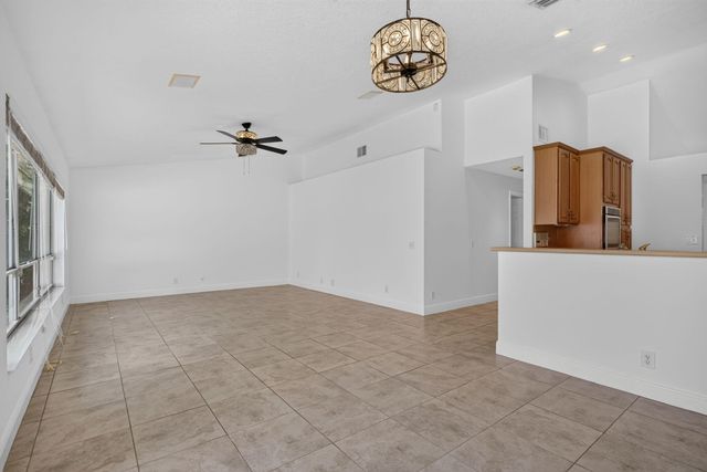 9175 NW 41st Manor, Coral Springs, FL 33065