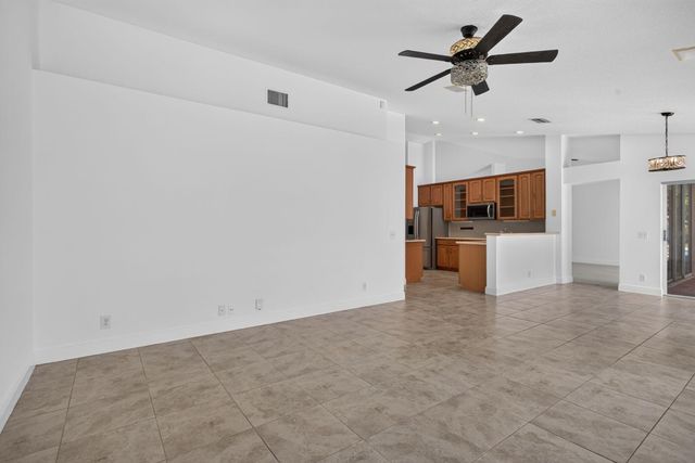 9175 NW 41st Manor, Coral Springs, FL 33065
