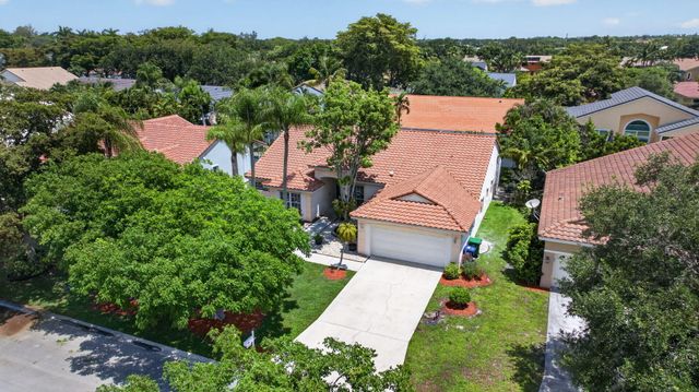 9175 NW 41st Manor, Coral Springs, FL 33065