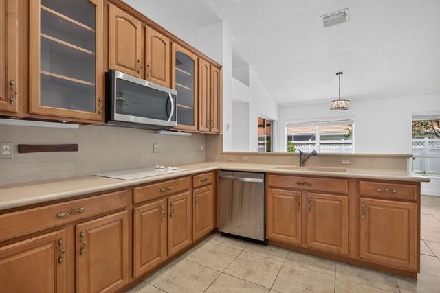9175 NW 41st Manor, Coral Springs, FL 33065