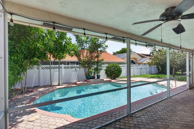 9175 NW 41st Manor, Coral Springs, FL 33065