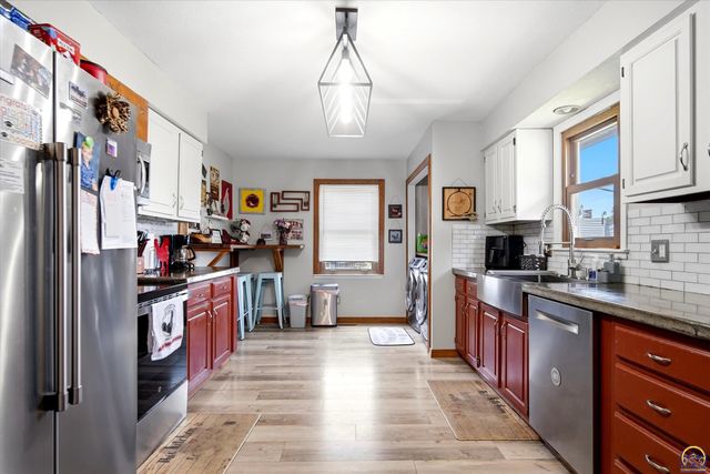 5133 NW 52nd St, Topeka, KS 66618