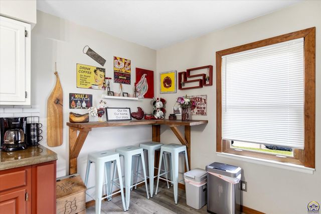 5133 NW 52nd St, Topeka, KS 66618