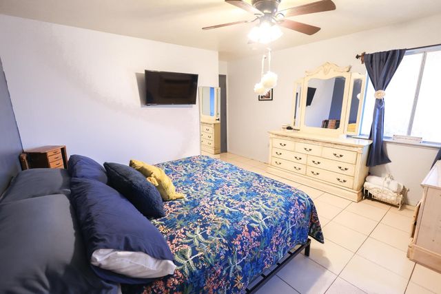 1686 Souza Street, Orange Cove, CA 93646