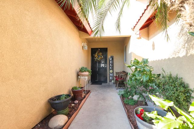 1686 Souza Street, Orange Cove, CA 93646