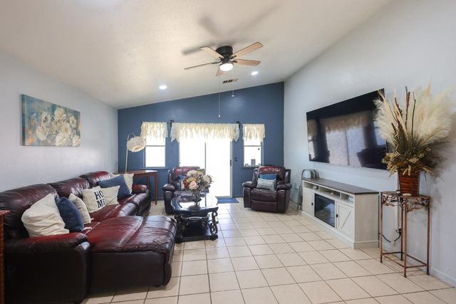 1686 Souza Street, Orange Cove, CA 93646