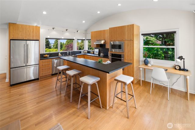 1560 NW Woodbine Way, Seattle, WA 98177