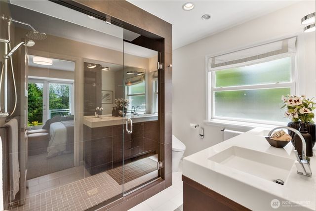1560 NW Woodbine Way, Seattle, WA 98177