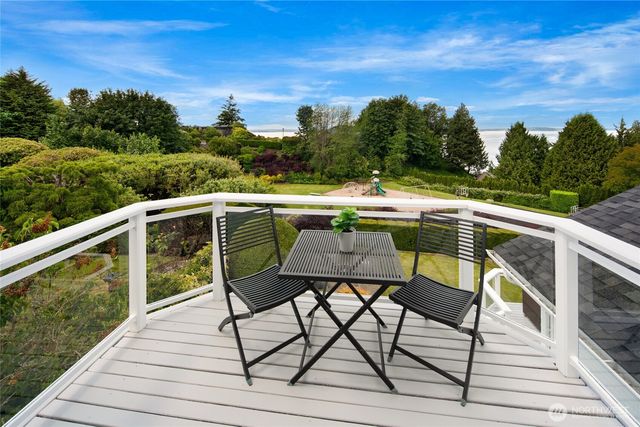 1560 NW Woodbine Way, Seattle, WA 98177