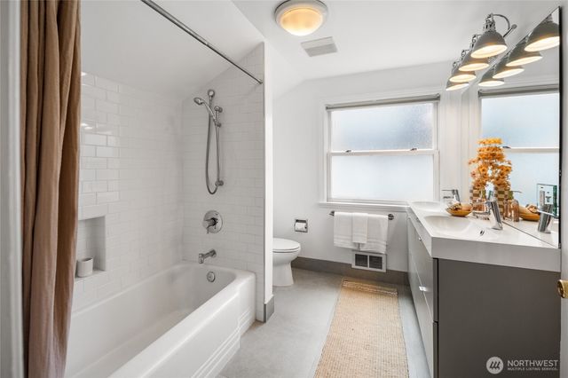 1560 NW Woodbine Way, Seattle, WA 98177