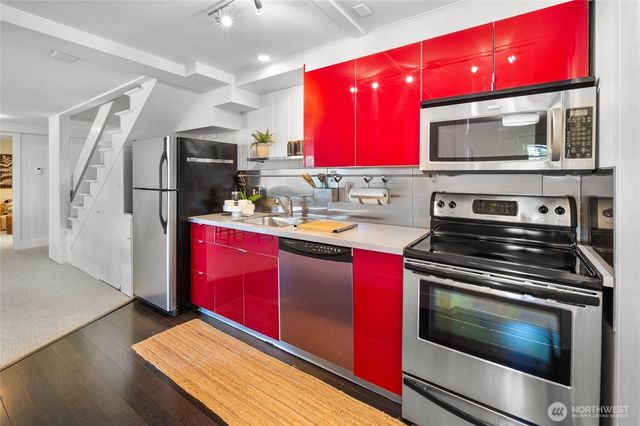 1560 NW Woodbine Way, Seattle, WA 98177