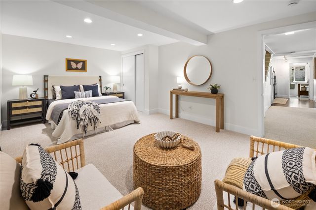 1560 NW Woodbine Way, Seattle, WA 98177