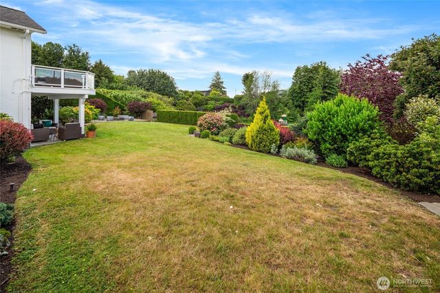 1560 NW Woodbine Way, Seattle, WA 98177
