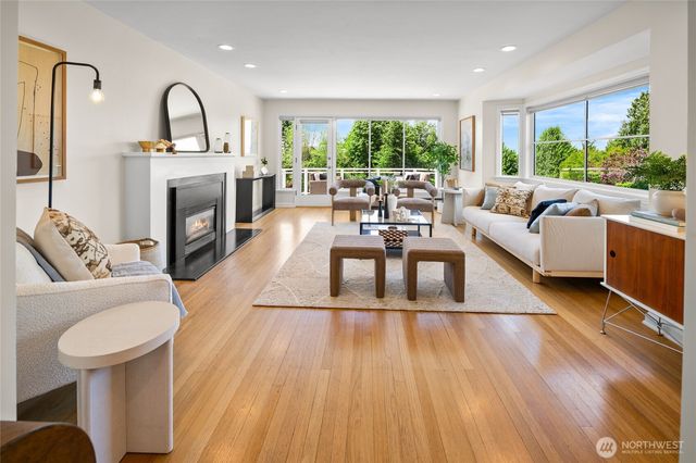 1560 NW Woodbine Way, Seattle, WA 98177