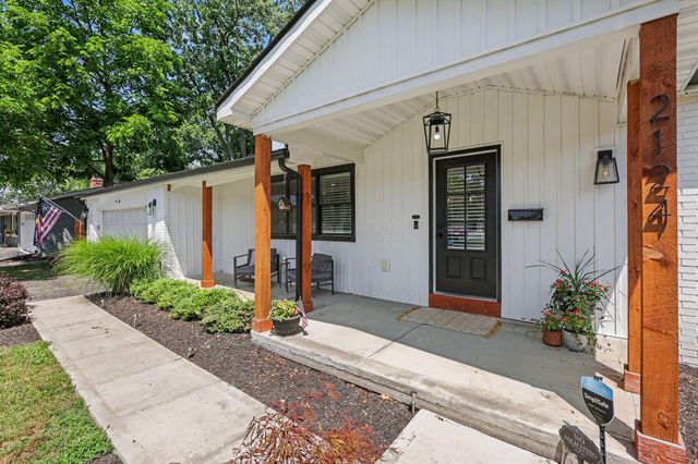 2124 Shoreham Road, Columbus, OH 43220