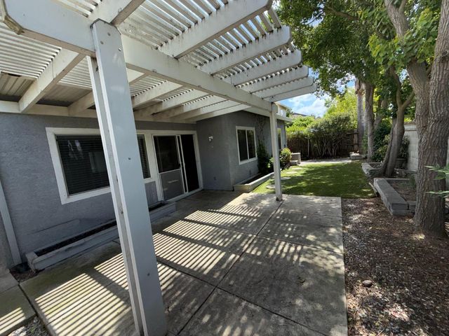 3178 Fiji Isl St, West Sacramento, CA 95691