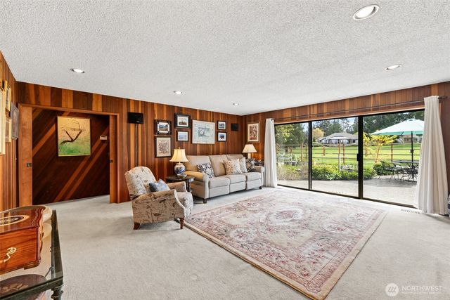 121 Fairway Place, Sequim, WA 98382