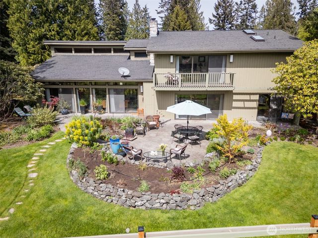 121 Fairway Place, Sequim, WA 98382