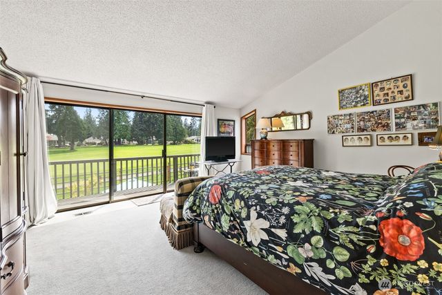 121 Fairway Place, Sequim, WA 98382