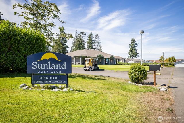 121 Fairway Place, Sequim, WA 98382