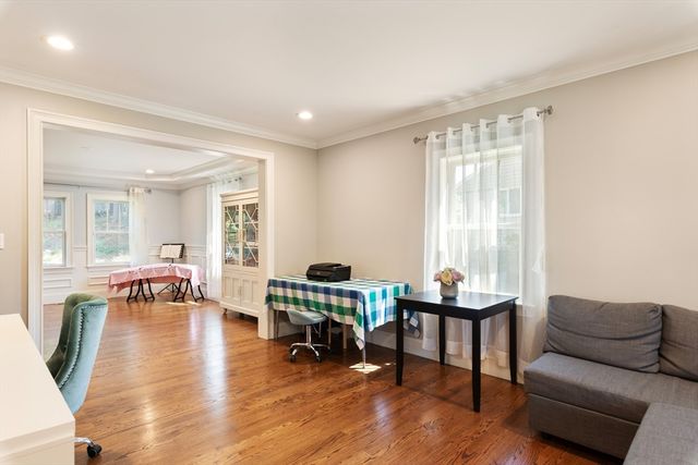 24 Dogwood Ln, Needham, MA 02492