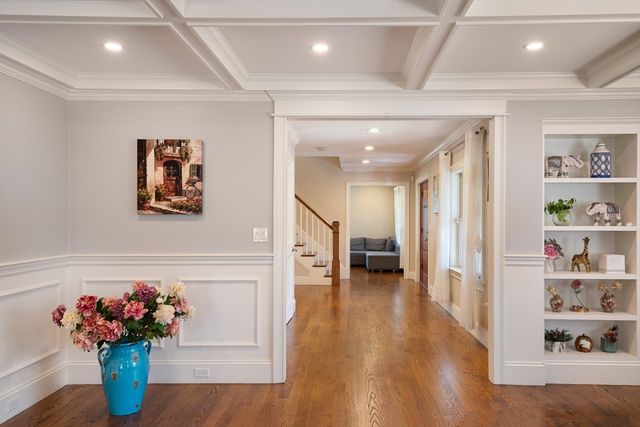 24 Dogwood Ln, Needham, MA 02492