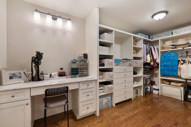 24 Dogwood Ln, Needham, MA 02492