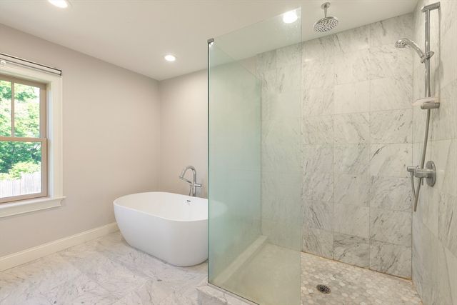 24 Dogwood Ln, Needham, MA 02492
