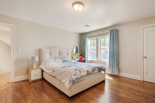 24 Dogwood Ln, Needham, MA 02492