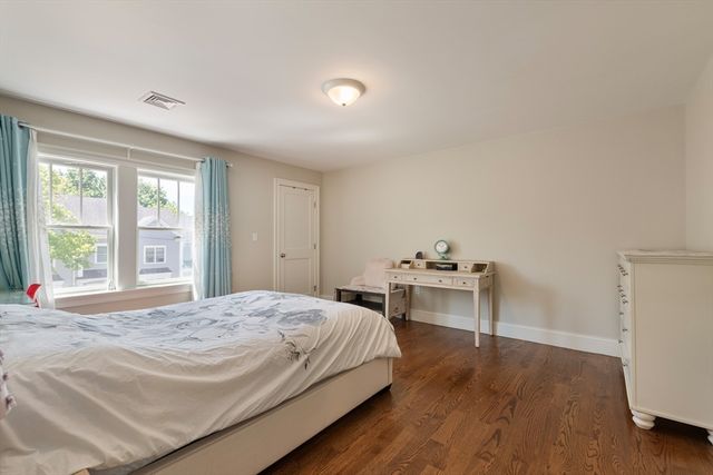 24 Dogwood Ln, Needham, MA 02492
