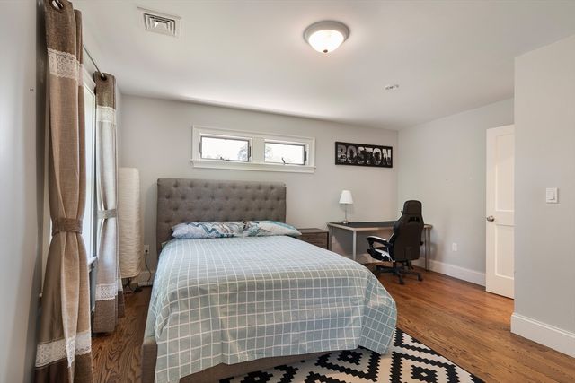 24 Dogwood Ln, Needham, MA 02492