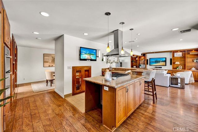 25 Bennington, Irvine, CA 92620