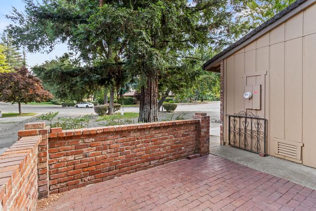 6543 Crosswoods Cir, Citrus Heights, CA 95621
