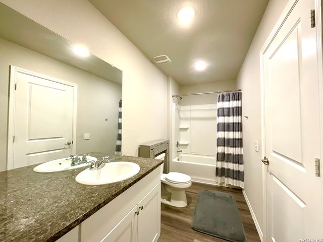 5902 Larkspur Valley, San Antonio, TX 78218