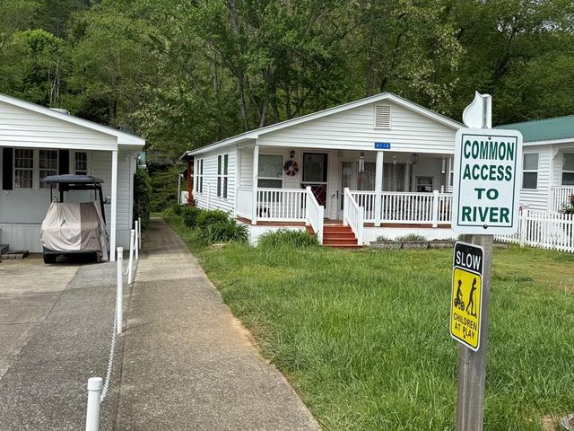 4368 Riverbank Run, Hiawassee, GA 30546