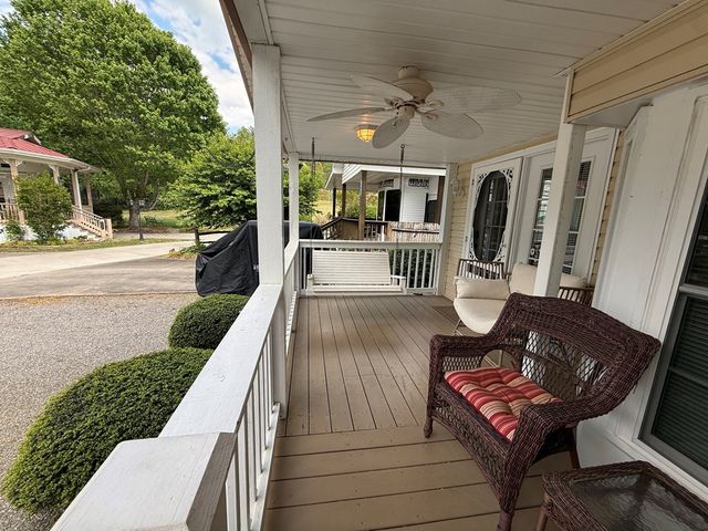 4368 Riverbank Run, Hiawassee, GA 30546