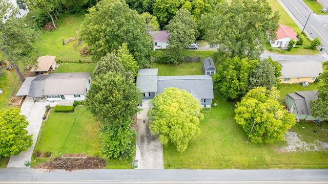 207 W Pine Street, Chatsworth, GA 30705