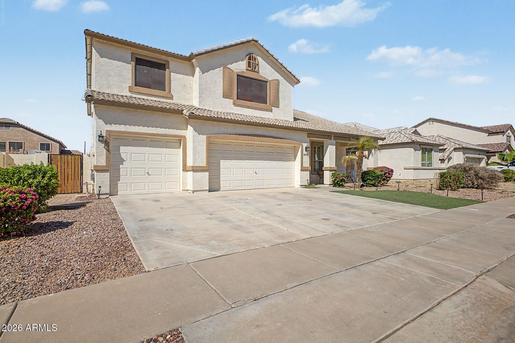 10418 W EDGEMONT Drive, Avondale, AZ 85392 — photo 3
