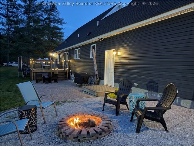 35 Grimm Street, Charleston, WV 25302